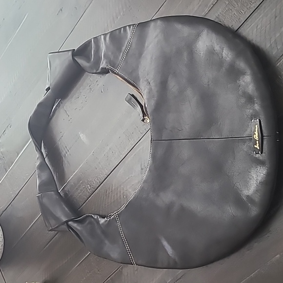 Sam Edelman Handbags - SAM EDELMAN BLACK LEATHER PURSE